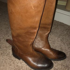 Tall riding boots